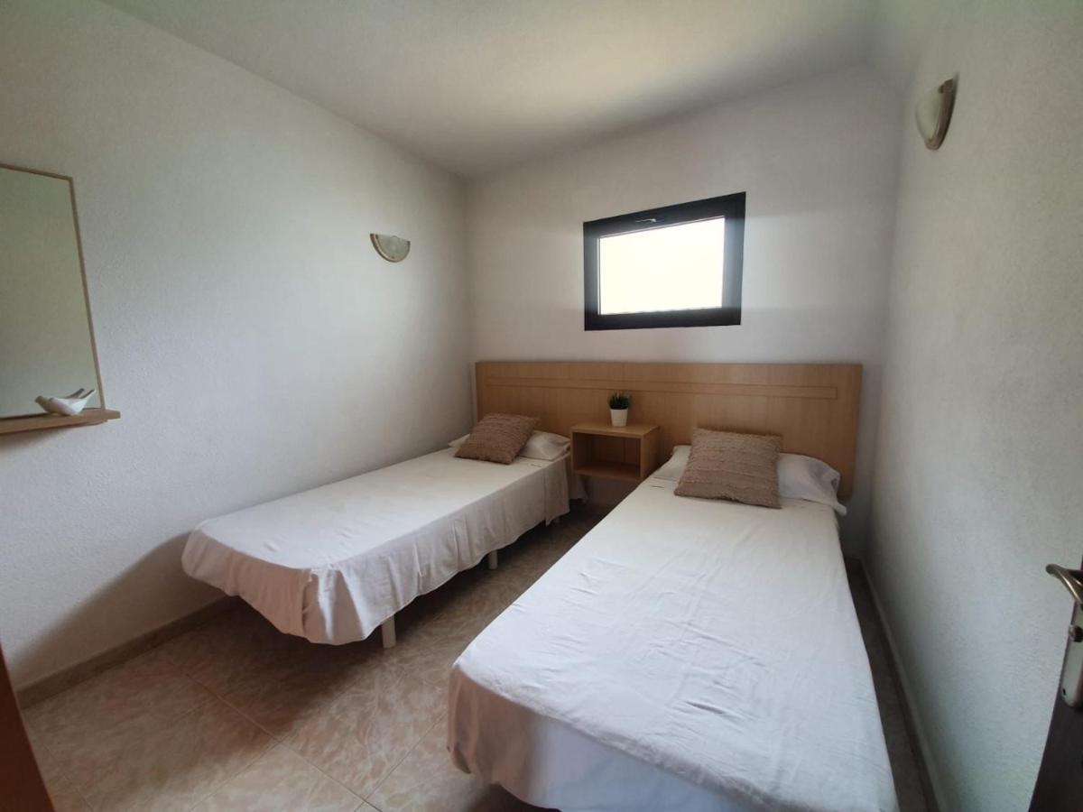 Ocean Front Cozy 2 Bedroom, 3 Beds Spacious- Netflix, Pool, Beach Lift & Fast Wifi Playa del Ingles  Exterior photo