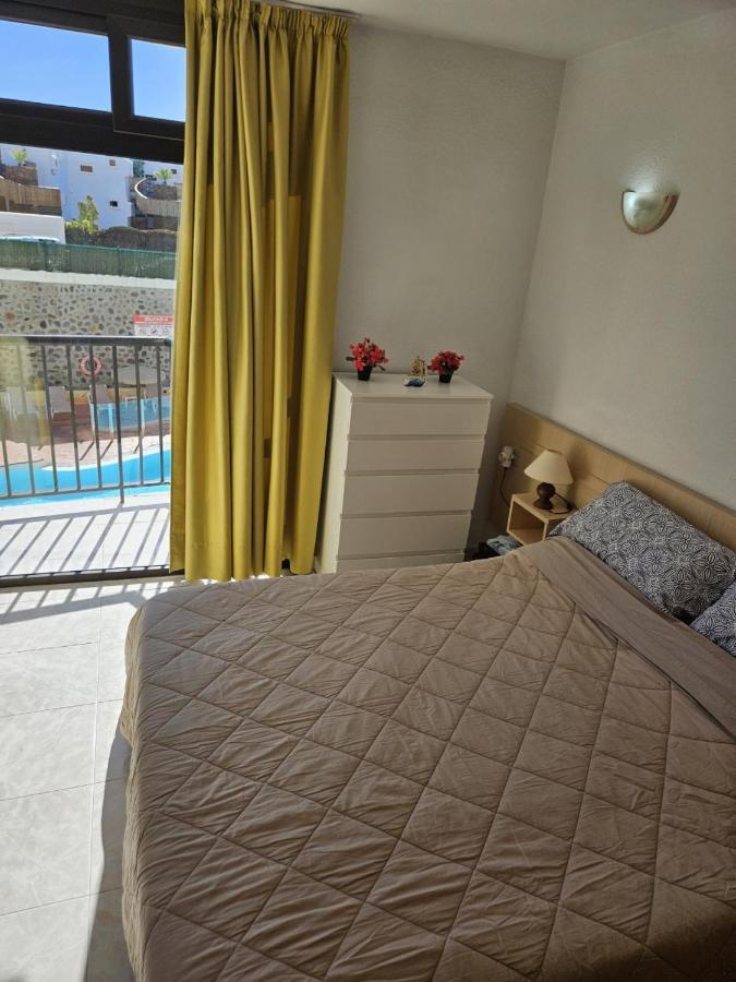 Ocean Front Cozy 2 Bedroom, 3 Beds Spacious- Netflix, Pool, Beach Lift & Fast Wifi Playa del Ingles  Exterior photo